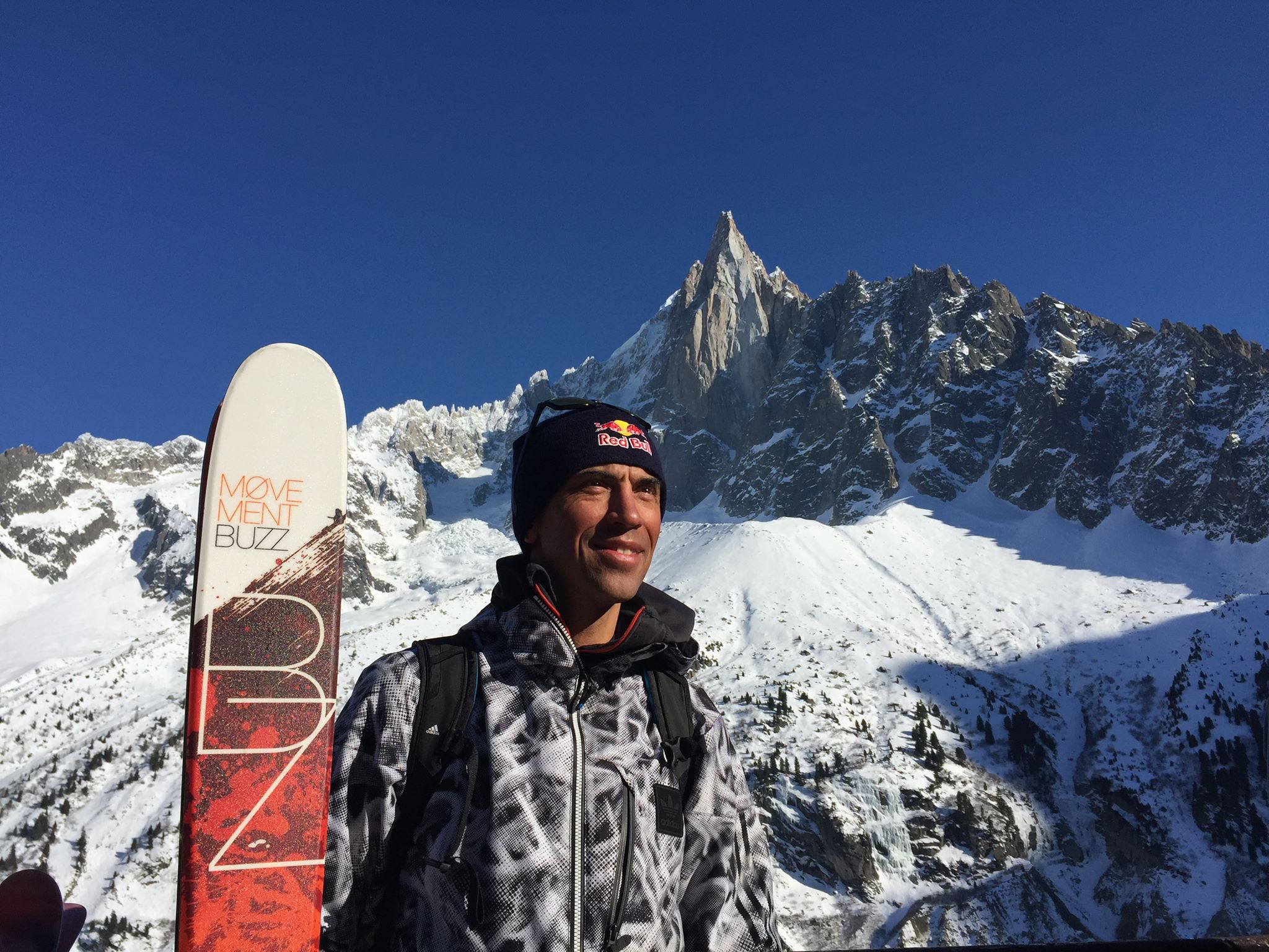 Бейсер Валерий Розов на ски-туре в Шамони. Лыжи Movement Buzz